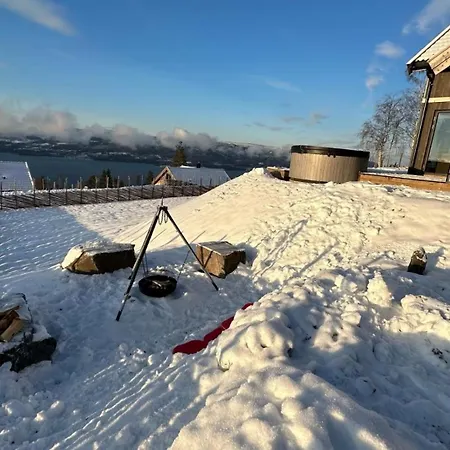 Mjosli Panorama - Jacuzzi & Badstu - Mjosa-Utsikt - 30 Min Osl Vendégház Eina